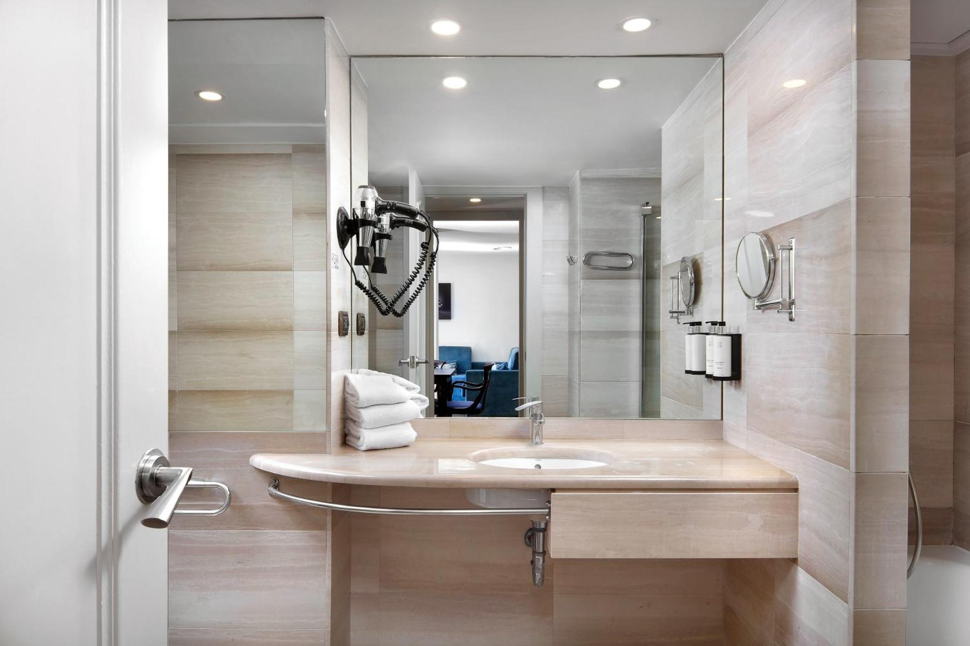 Apartaments-Hotel Hispanos 7 Suiza Barcelona Eksteriør billede