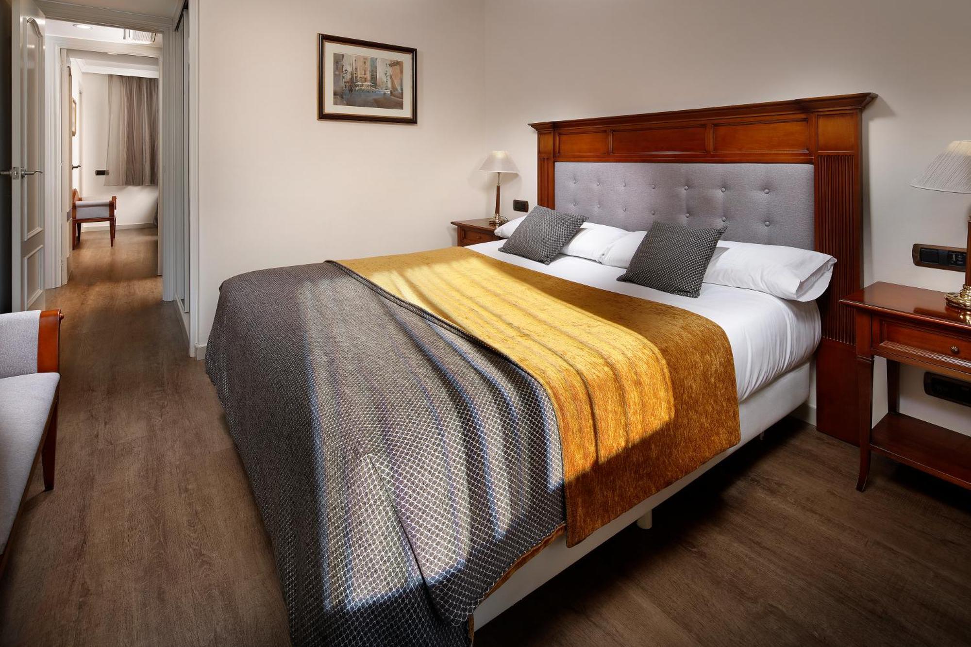 Apartaments-Hotel Hispanos 7 Suiza Barcelona Eksteriør billede