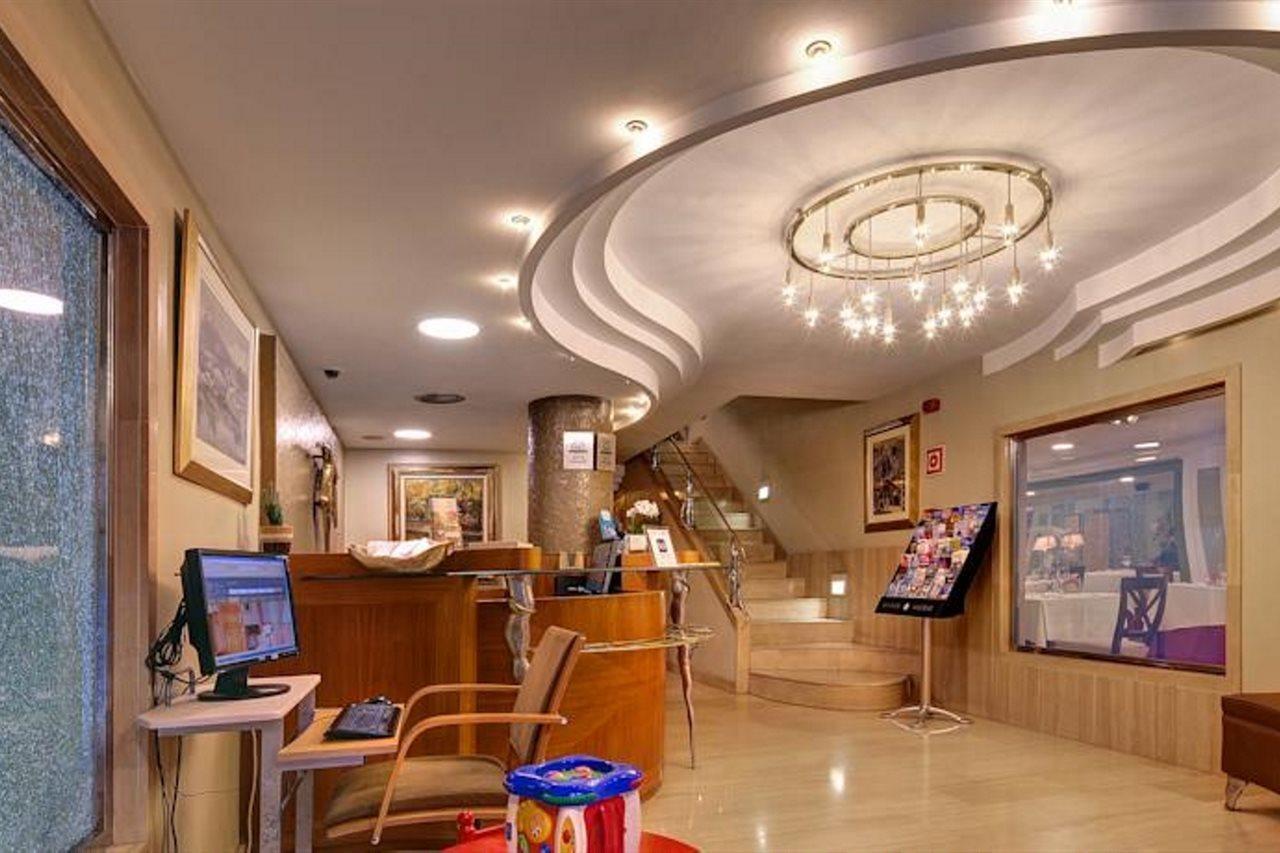 Apartaments-Hotel Hispanos 7 Suiza Barcelona Eksteriør billede
