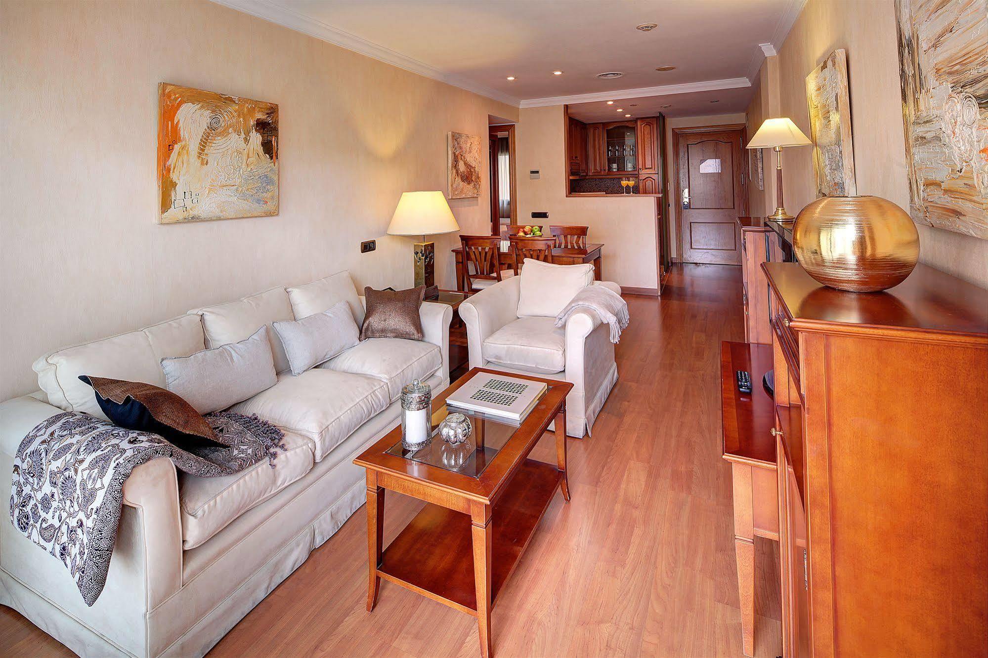 Apartaments-Hotel Hispanos 7 Suiza Barcelona Eksteriør billede